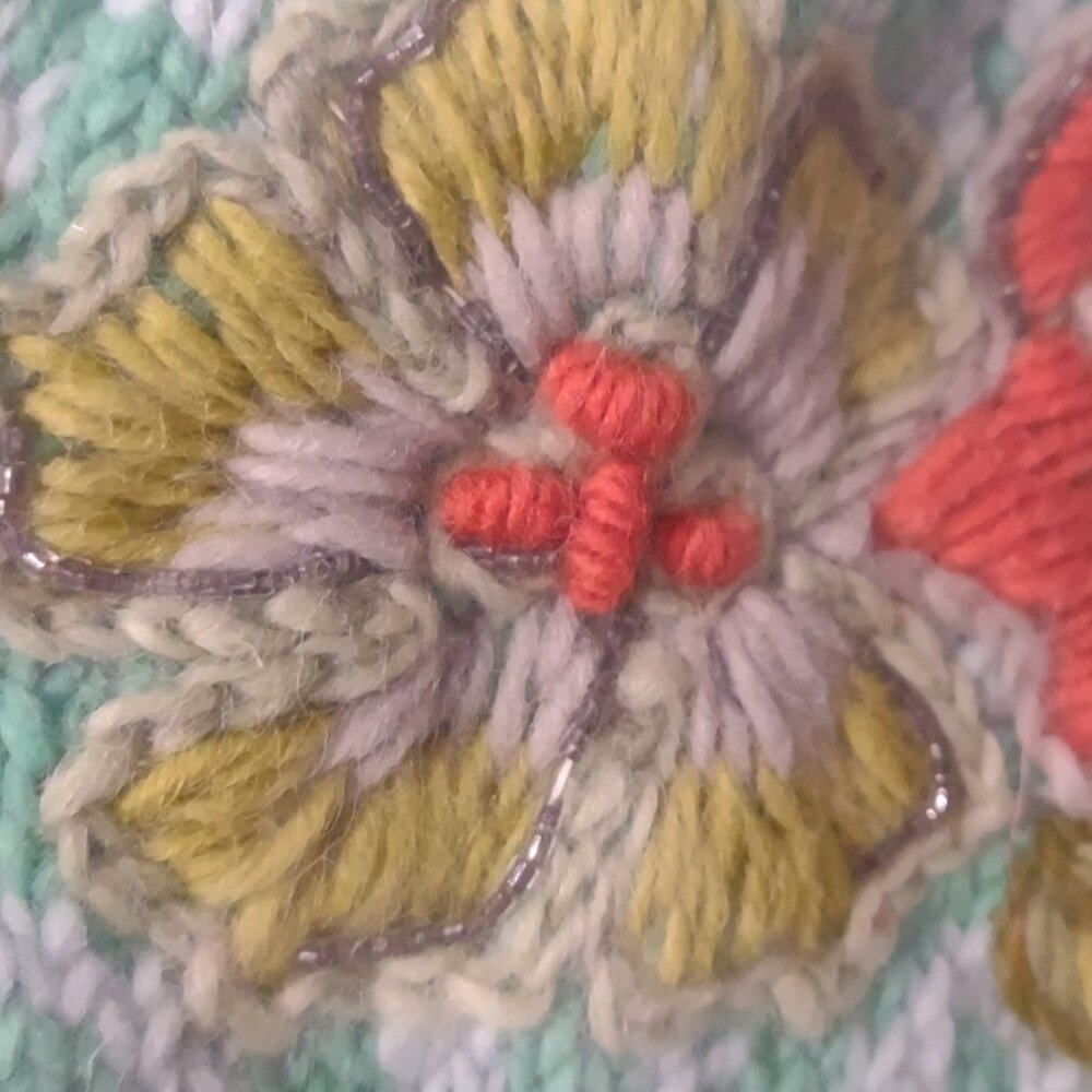 Sundance Wren Song knit fleece lined hat beanie NWT floral embroidery beads - Picture 3 of 4
